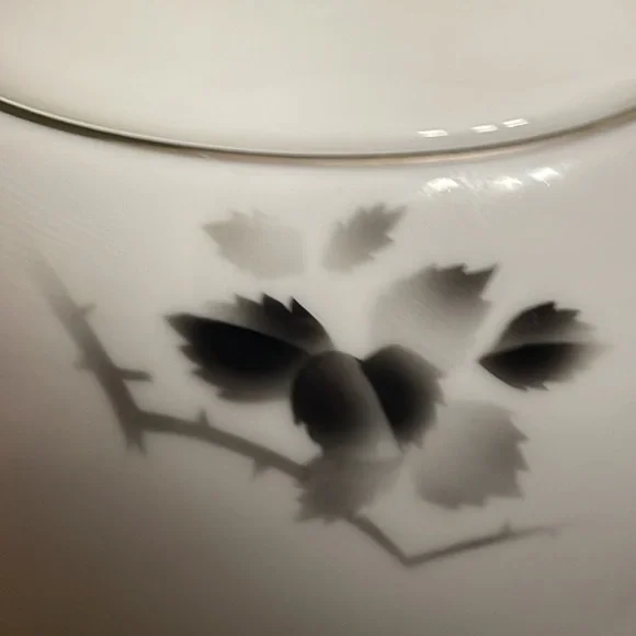 Fukagawa Arita Hand Painted Teapot - Picture 4 of 16